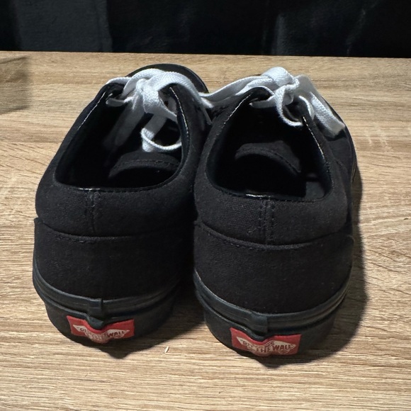 Vans triple black women’s 8.5 Men's 7 Canvas Sneakers off the wall low shoes - Picture 5 of 5